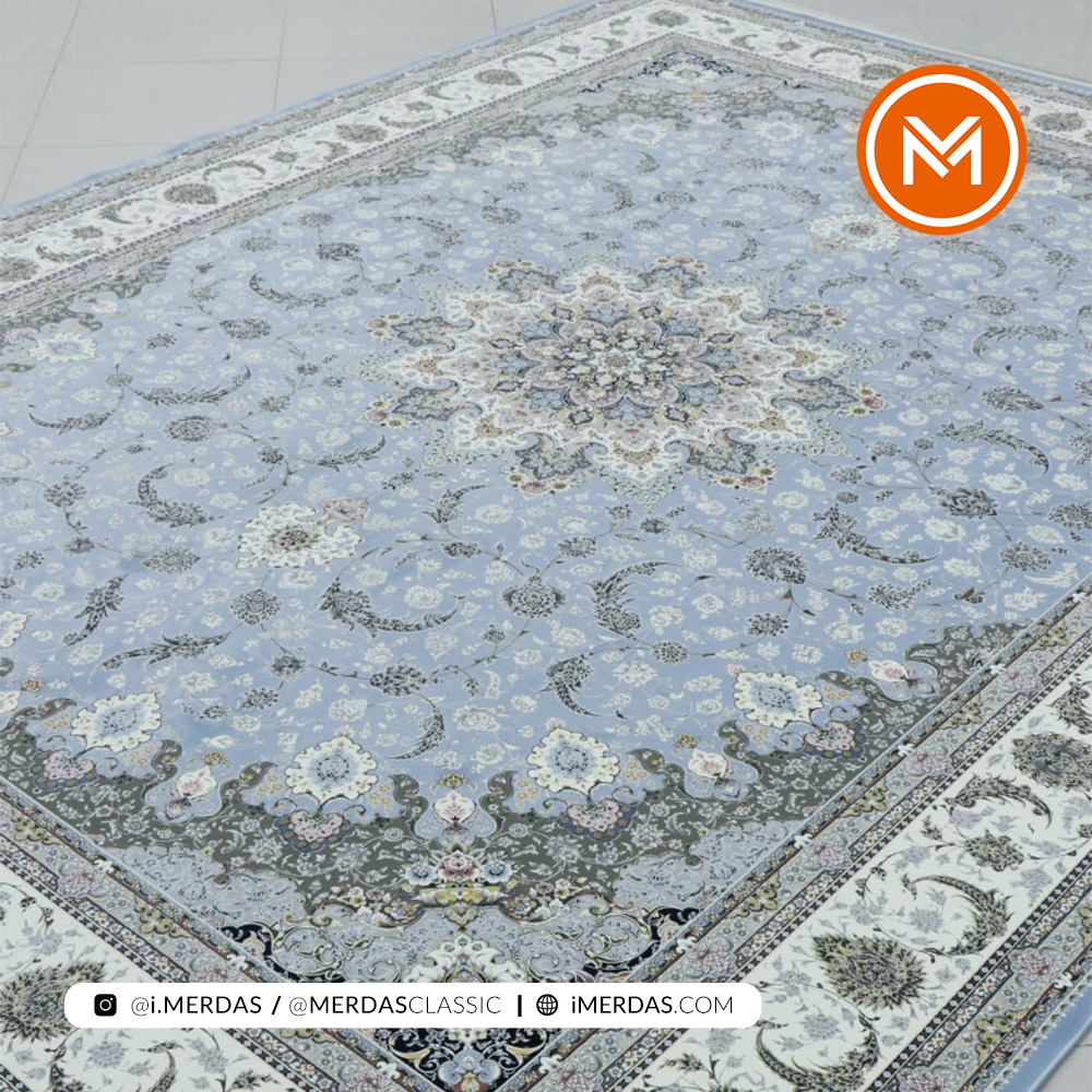 فرش کلاسیک اصفهان زمینه آبی هایبالک